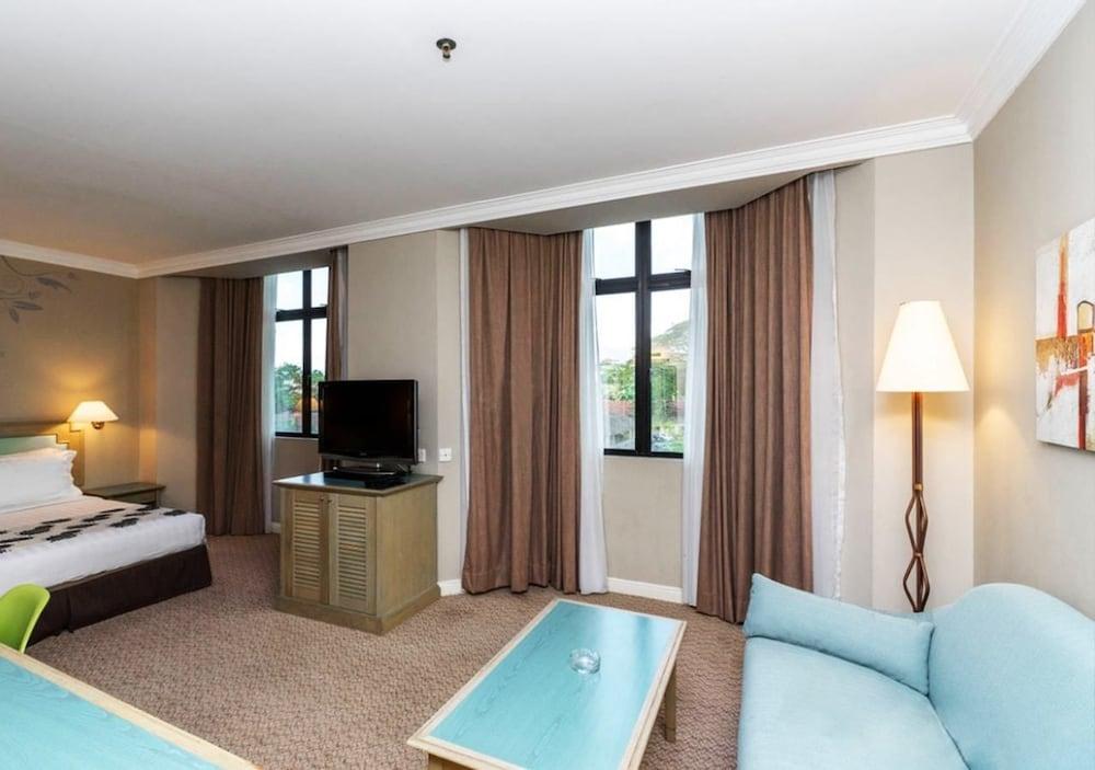 Hotel Regalodge &