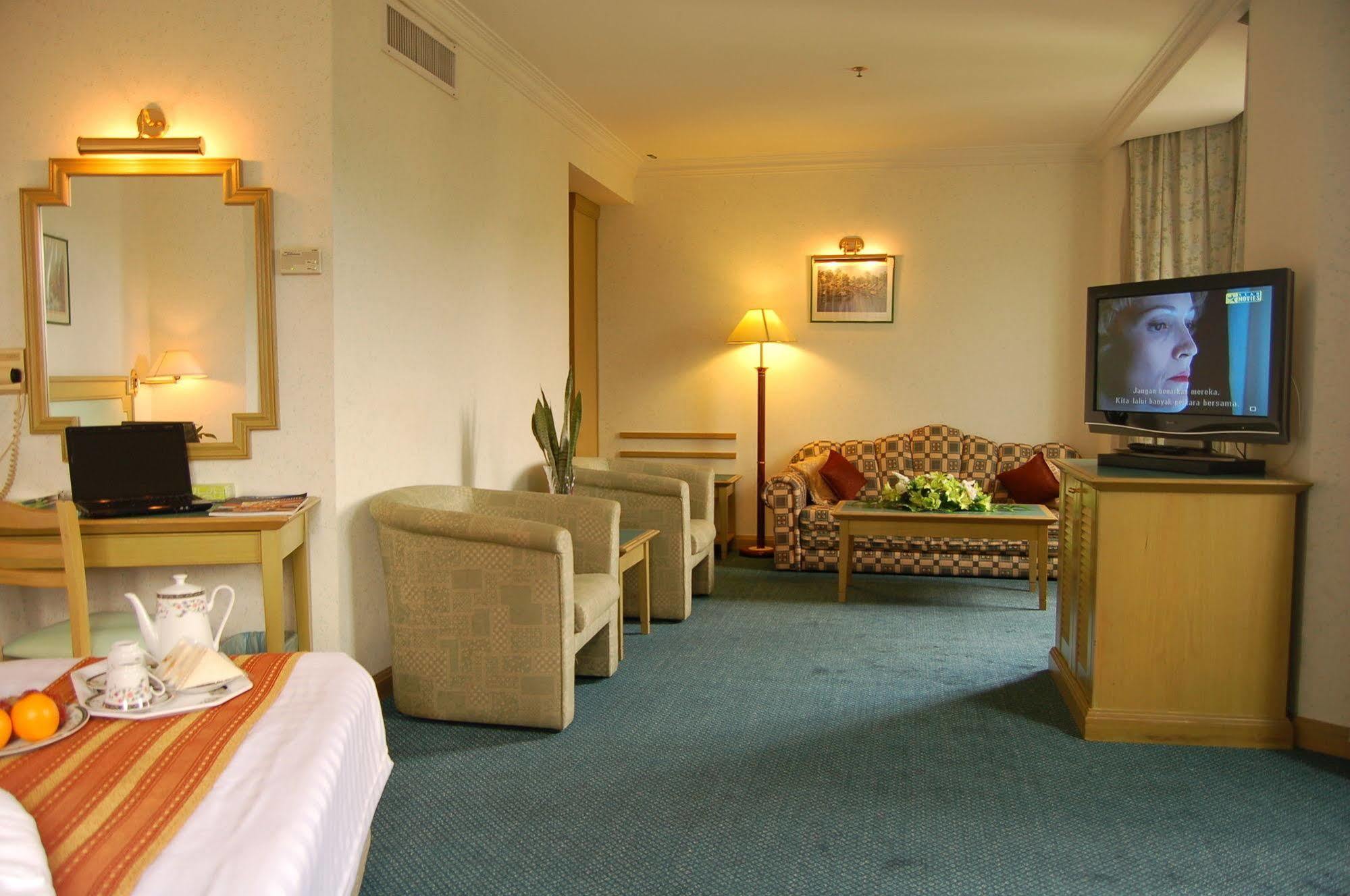 Hotel Regalodge &