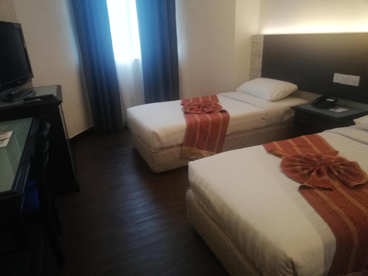 Hotel Regalodge & 3*